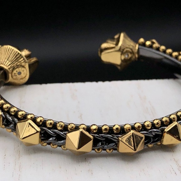 Stella & Dot Bracelet Artemis Double Lion Head Gunmetal Gold Tone Stud Cuff Rare - Picture 8 of 9